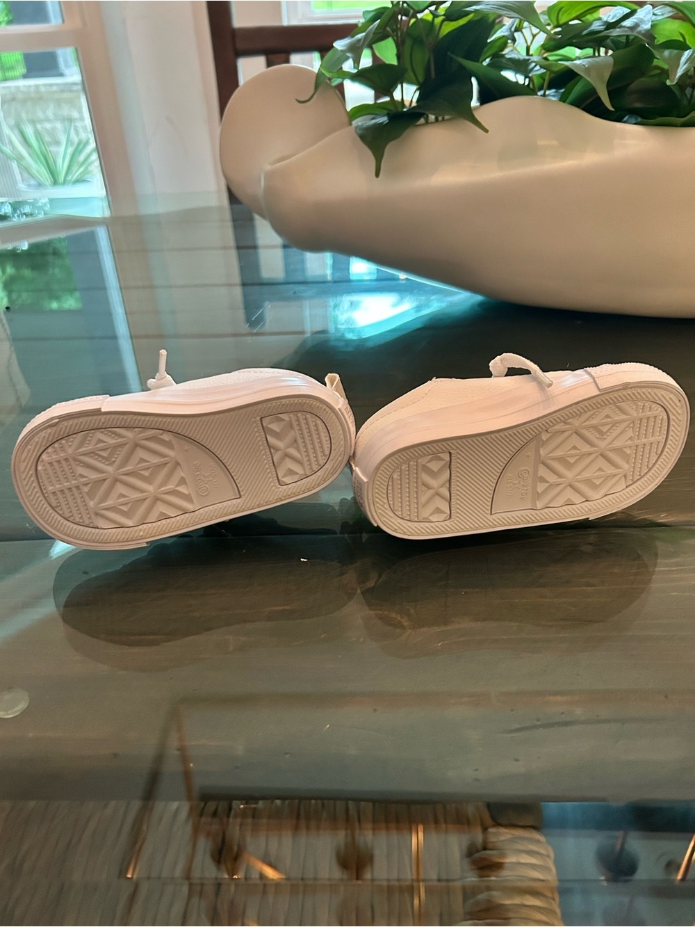 Converse Classic White Canvas Toddler Baby Sneakers - Picture 4 of 4